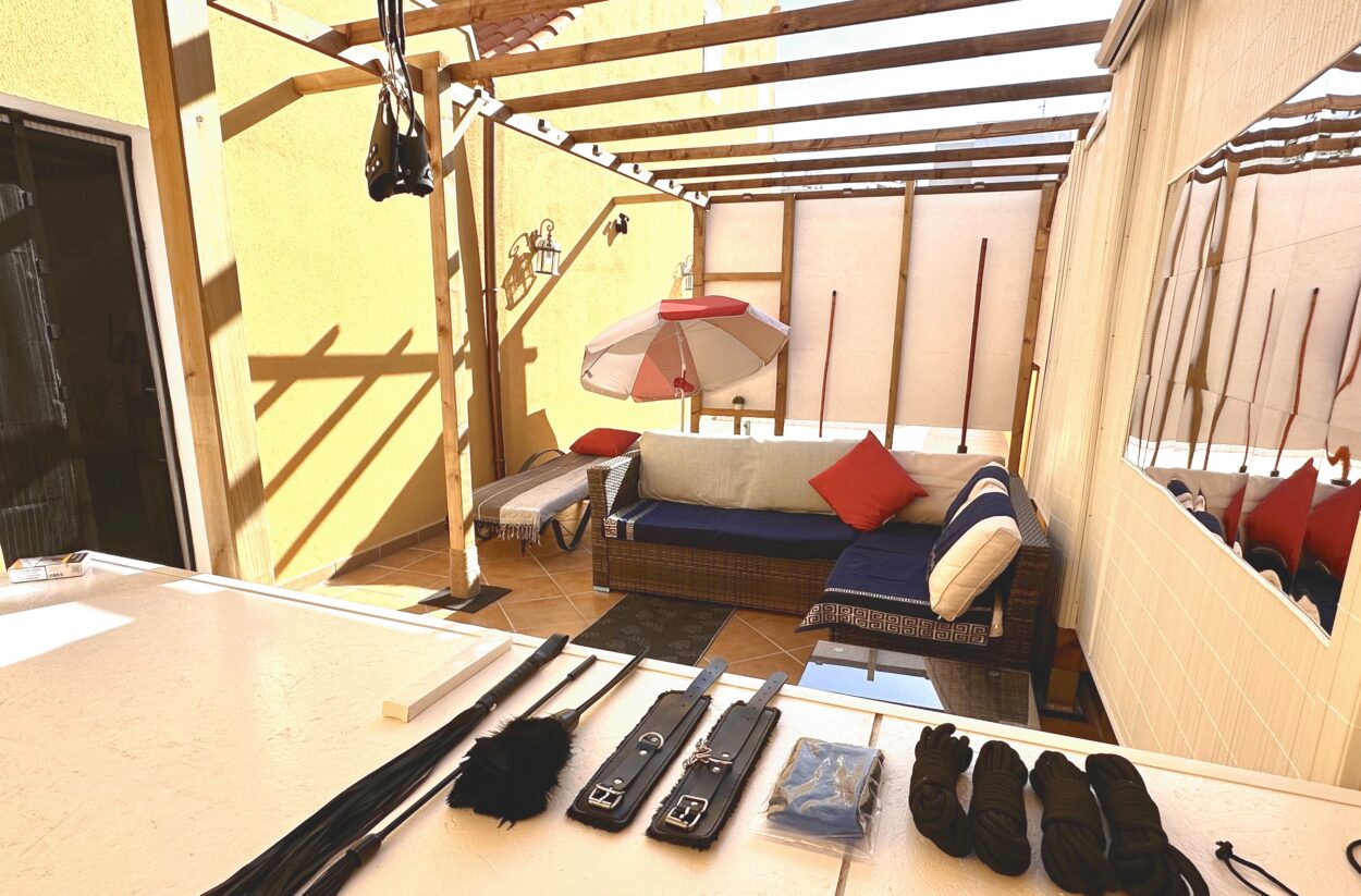 BDSM Outdoor Terrasse